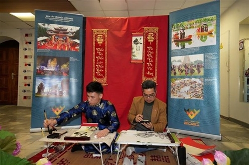 Vietnamese students in Russia help introduce Vietnamese culture