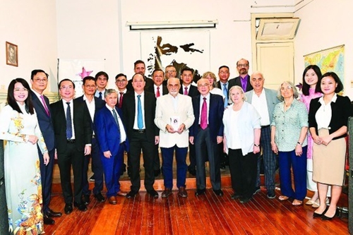 Ho Chi Minh City enhances multifaceted cooperation with Argentinean partners