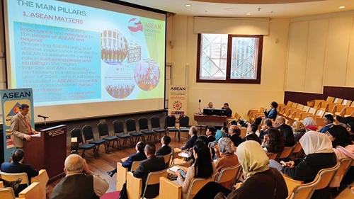 ASEAN Ambassadors in Egypt exchange with students in Cairo