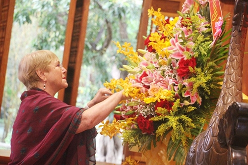 Former Chilean President Michelle Bachelet commemorates President Ho Chi Minh