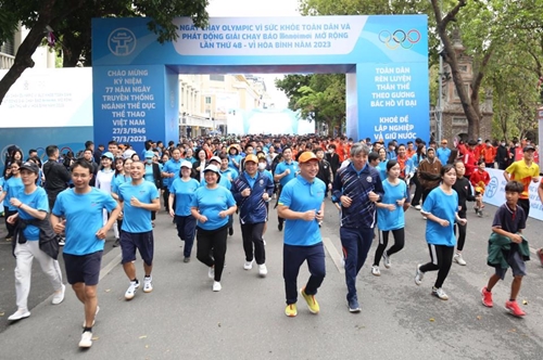 Hanoi Over 3,500 people join Olympics Run Day for People’s health