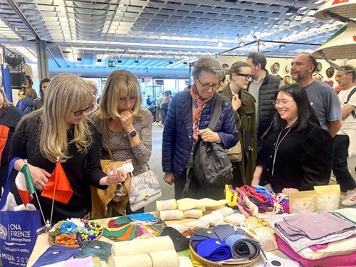 Vietnamese handicrafts promoted in Italy
