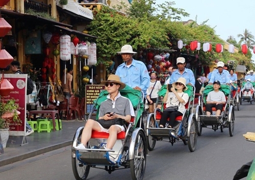 Swiss-funded project promotes green and sustainable tourism programmes in Quang Nam