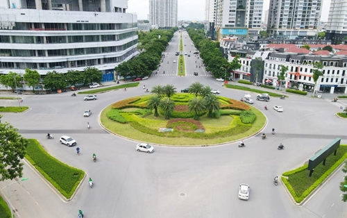 Hanoi’s modern intersections