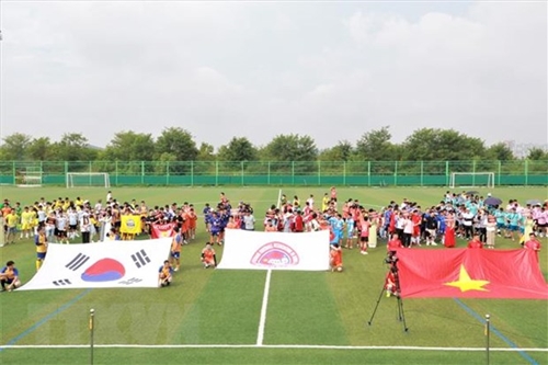 Football tournament held for Vietnamese community in RoK