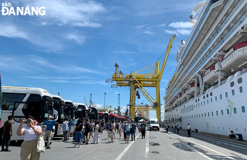 Resorts World One cruise ship brings over 1,700 visitors to Da Nang