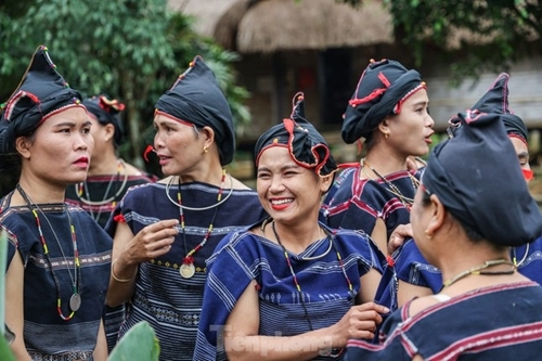 Photo exhibition on Vietnamese ethnic groups’ cultures to open in November
