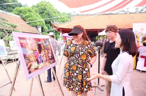Tourists offered interesting experiences on capital liberation day