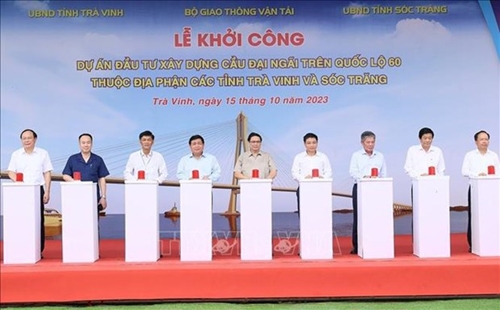 PM attends ground-breaking ceremony for bridge connecting Mekong Delta provinces