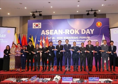 Vietnam hosts ASEAN-RoK Strategic Forum