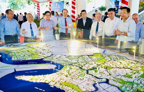HCMC’s Nha Be district calls on investment to develop sustainably