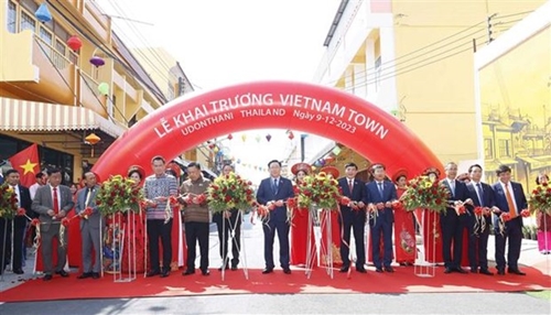 NA leader launches Vietnam Town in Thai province