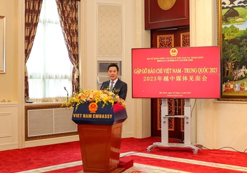 Embassy meets Vietnamese, Chinese press agencies ahead of New Year