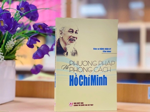 Two books on Ho Chi Minh’s ideology, morality and style launched