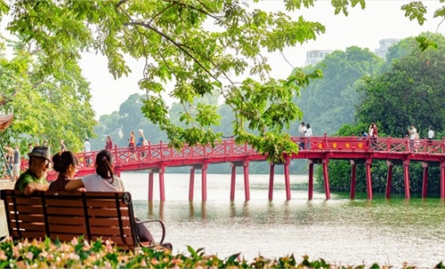 Hanoi implements measures to attract foreign tourists in 2024