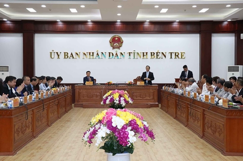 Vietnamese representative agencies abroad and Mekong Delta provinces promote cooperation