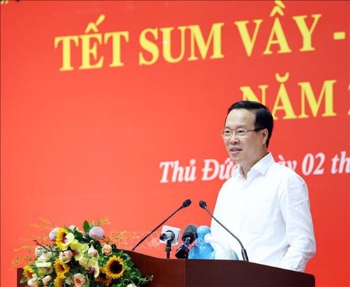 State President delivers Tet greetings in Thu Duc city