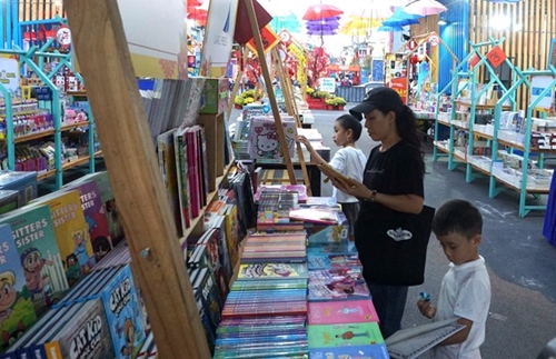 HCM City Tet book street festival introduces about 65,000 books