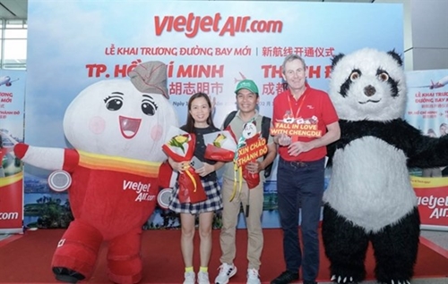Vietjet opens air route between HCM City and Chengdu