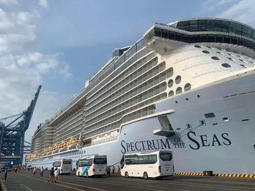 Super cruise ship brings over 4,000 international tourists to Ba Ria-Vung Tau
