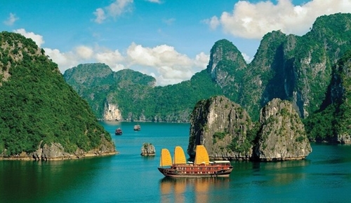 Ha Long Bay named among world’s 25 most beautiful natural destinations