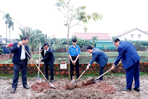 Ministry of Natural Resources and Environment launches Tree Planting Festival in Ha Tinh