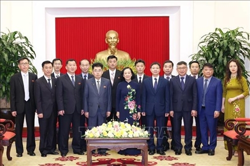 Senior Party official receives DPRK guest