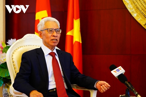 Vietnam attaches importance to developing close partnership with China