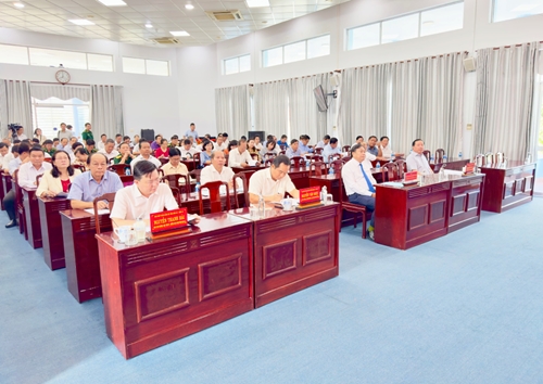 Long An province organizes a conference on studying and following Uncle Ho’s example
