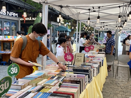 Activities mark Vietnam Book and Reading Culture Day 2024