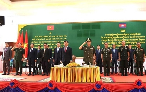 Cambodia honours officers, officials in search for Vietnamese fallen soldiers