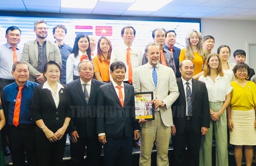 Diplomatic relations between Netherlands and Vietnam constantly developed