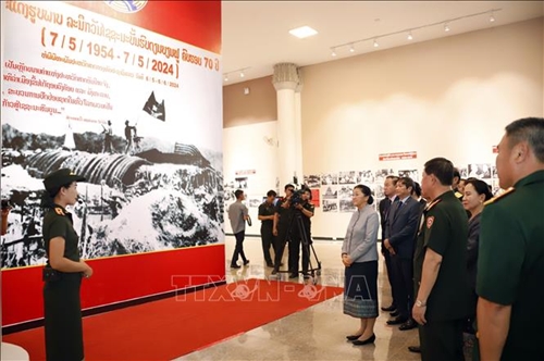 Photo exhibition held in Laos to mark Dien Bien Phu Victory