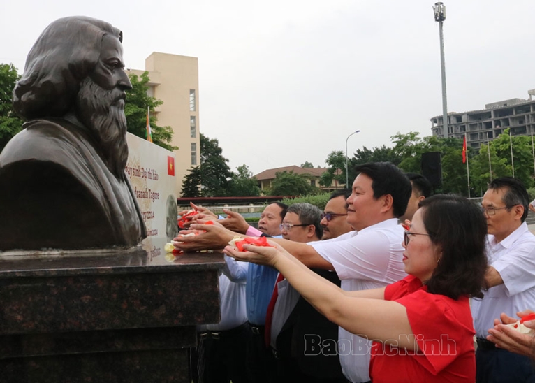 Indian delegation commemorates great poet Tagore in Bac Ninh province