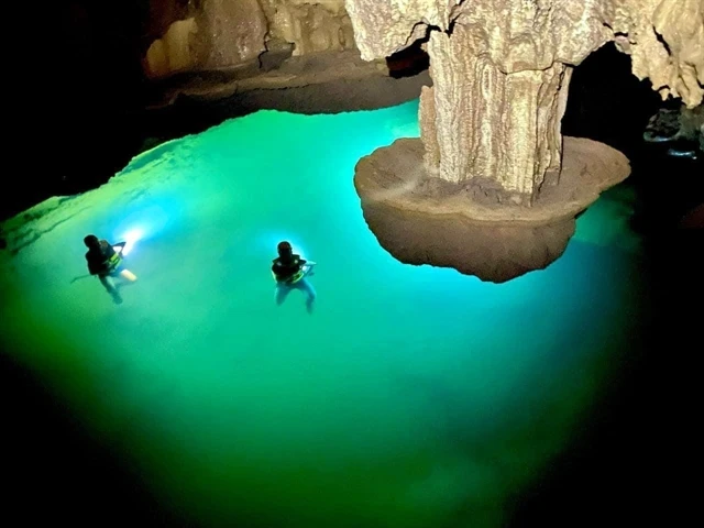 Mysterious lake discovered in Thung Cave in World’s Natural Heritage Phong Nha-Ke Bang National Park
