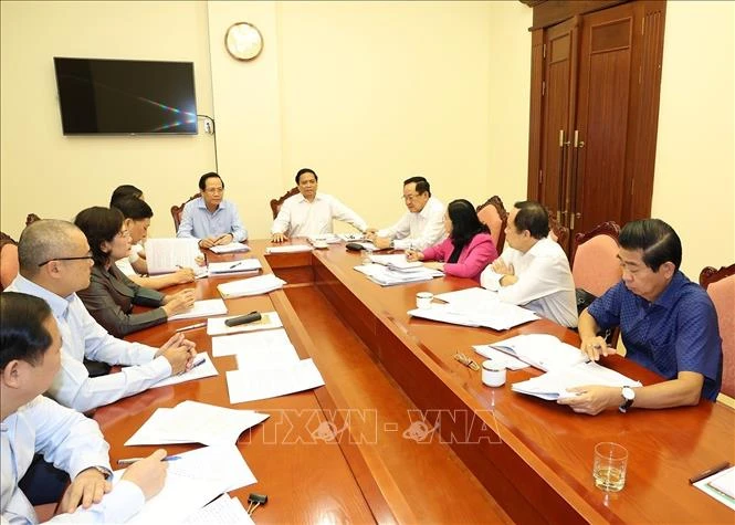 Second working day of Party Central Committee’s 9th plenum