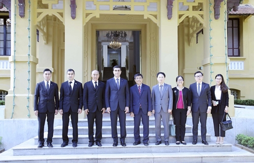 Vietnam et Turkménistan promeuvent la coopération pour le développement