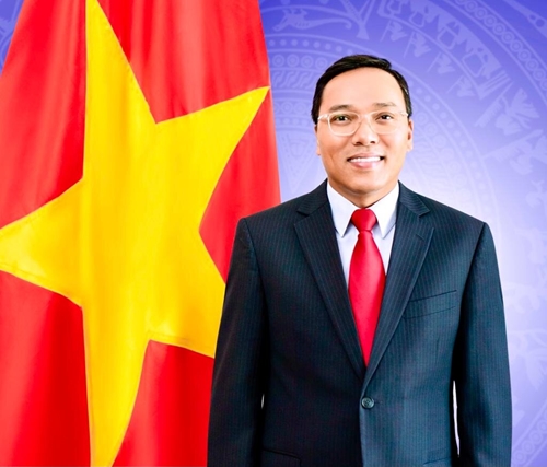La visite de Vuong Dinh Hue au Royaume-Uni contribuera à approfondir le partenariat stratégique
