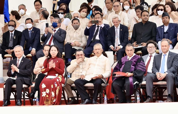 La vice-présidente vietnamienne assiste à la cérémonie d’assermentation du président philippin