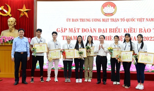 Les jeunes Viet kieu appelés à contribuer plus au développement du pays