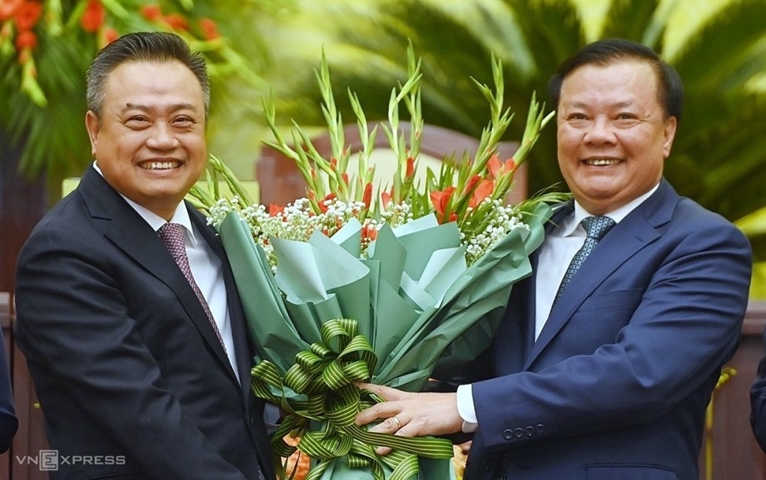 Tran Sy Thanh élu au poste de président du Comité populaire de Hanoï