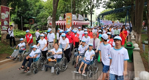 HCM-Ville marcher pour les victimes de l’agent orange et les handicapés