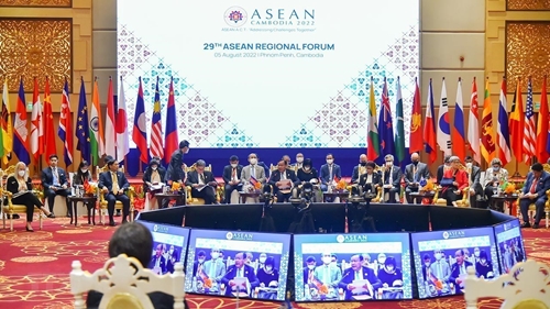 De grandes contributions du Vietnam et du Laos à l édification de la communauté de l’ASEAN
