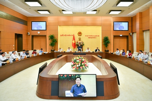 Le Comité permanent de l’Assemblée nationale clôt sa 14e session