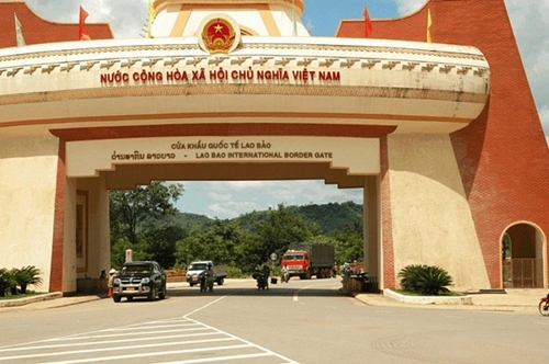 Vietnam-Laos le commerce bilatéral en hausse de plus de 24