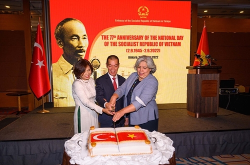 La Fête nationale du Vietnam célébrée en grande pompe à l’étranger
