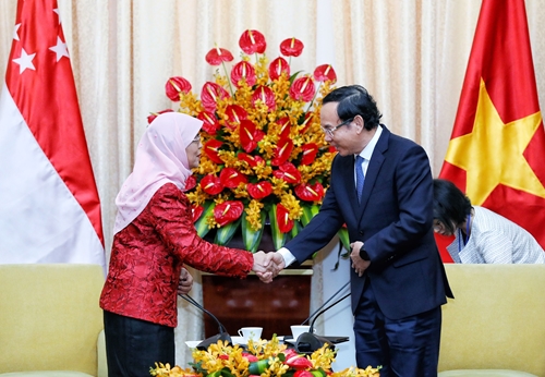 Ho Chi Minh-Ville et Singapour renforcent leur coopération dans l investissement
