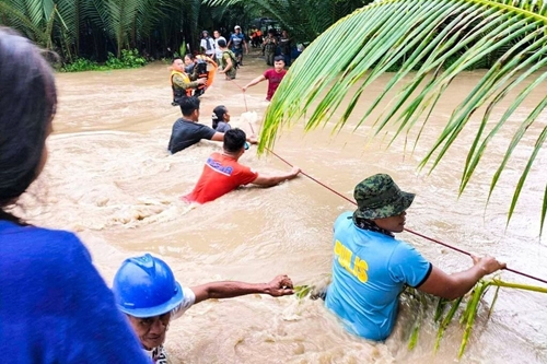 Philippines 80 morts et 31 disparus après le passage de la tempête tropicale Nalgae