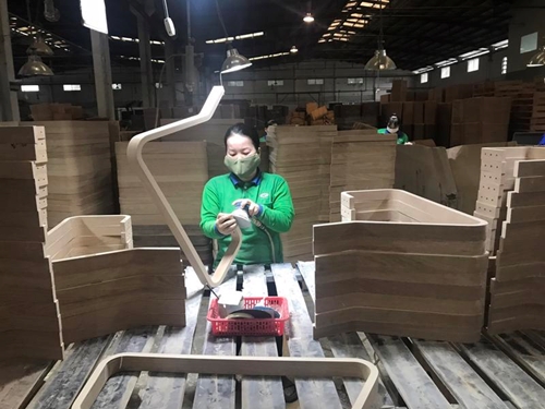 Industrie du bois exportation de granulés en croissance, de meubles en bois en baisse
