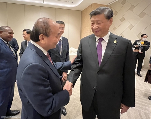 APEC le président Nguyen Xuan Phuc rencontre le dirigeant chinois Xi Jinping